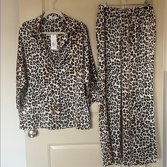 Molly Bracken Leopard Blouse - Off White Leo - L & XL (matching set available!) - Picture 12 of 12